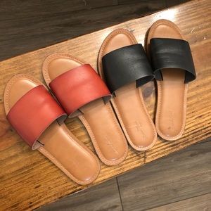 Universal thread sandals